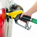 Imagem relacionada a Qual é a diferença entre gasolina comum e gasolina aditivada?