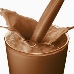 Imagem relacionada a 17 milhões de americanos acreditam que o leite com chocolate vem de vacas castanhas