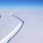 Imagem relacionada a Iceberg monstruoso se separa da Antártida