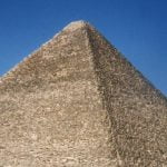 Imagem relacionada a Cientistas procuram câmara secreta dentro da Grande Pirâmide