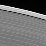 Imagem relacionada a Sonda Cassini pode ter encontrado novas luas em Saturno