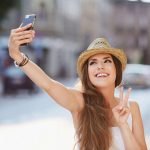 Imagem relacionada a Uma dose de selfie por dia é benéfica para a saúde