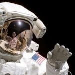 Imagem relacionada a Para onde vai o cocô dos astronautas?