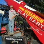 Imagem relacionada a Terraplanista planeja se lançar em um foguete