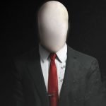 Imagem relacionada a Slender Man, uma entidade fictícia que algumas pessoas acreditam
