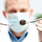 Imagem relacionada a Mistério envolve uma onda de mortes de dentistas