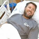 Imagem relacionada a Homem é atacado por cobra, tubarão e urso