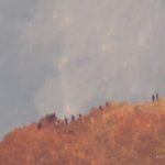 Imagem relacionada a Vídeo mostra Lua gigante atrás de vulcão