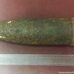 Imagem relacionada a Mulher tenta viajar com granada da segunda guerra