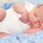 Imagem relacionada a Pesquisadores encontram microplásticos dentro de bebês recém-nascidos