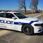 Imagem relacionada a Menino de 7 anos liga para a polícia para reclamar de suas calças