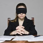 Imagem relacionada a O que é currículo cego?