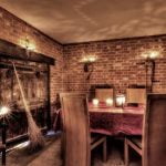 Imagem relacionada a Antiga prisão de bruxas vai à venda