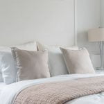 Imagem relacionada a Qual a forma correta de arrumar a cama para dormir