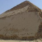 Imagem relacionada a Egito abre pirâmide incomum 'dobrada' para visitantes