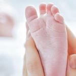 Imagem relacionada a Pais nomeiam bebês como 'Sanitizer' e 'Lockdown' na Índia