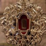 Imagem relacionada a Pedaço da manjedoura de Jesus voltou a Belém