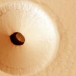 Imagem relacionada a Cavernas marcianas podem atuar como abrigos de radiação