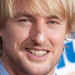 Imagem relacionada a O que aconteceu com o nariz do ator Owen Wilson?
