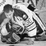 Imagem relacionada a Clint Malarchuk: o jogador da NFL que sofreu uma lesão esportiva horrível