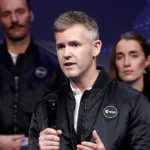 Imagem relacionada a Cirurgião britânico é o primeiro astronauta do mundo com deficiência