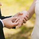 Imagem relacionada a Qual o momento certo para pedir alguém em casamento?