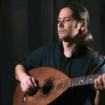 Imagem relacionada a 'Losing my Religion' ganha versão medieval em lute-guitar, flauta doce e bateria