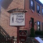 Imagem relacionada a Caçador de fantasmas captura sombra misteriosa em casa histórica