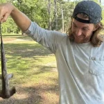 Imagem relacionada a Tubarão cai do céu e interrompe partida de disc golf nos Estados Unidos